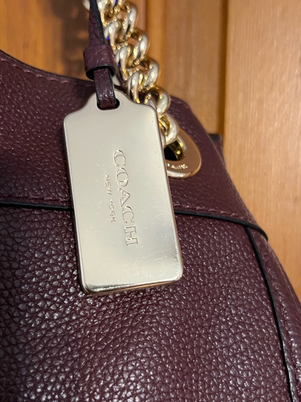 Coach Edie Turnlock Shoulder Bag Burgundy Pebbled Leather Gold Chain Strap EUC - Picture 4 of 16